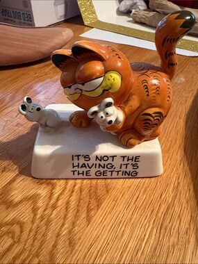 Vintage 80’s Garfield Ceramic Figurine with Quote - Orange